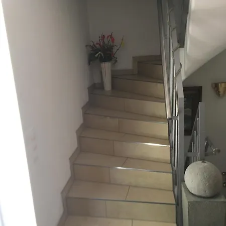 Apartamento Gemuetliches In Neuhausen-nymphenburg